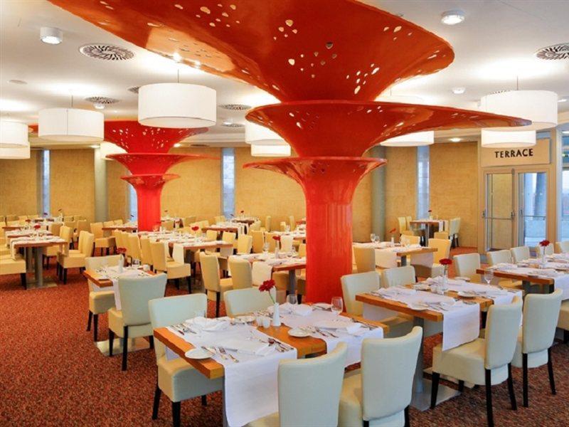 Aquapalace Hotel Prague Čestlice Dış mekan fotoğraf